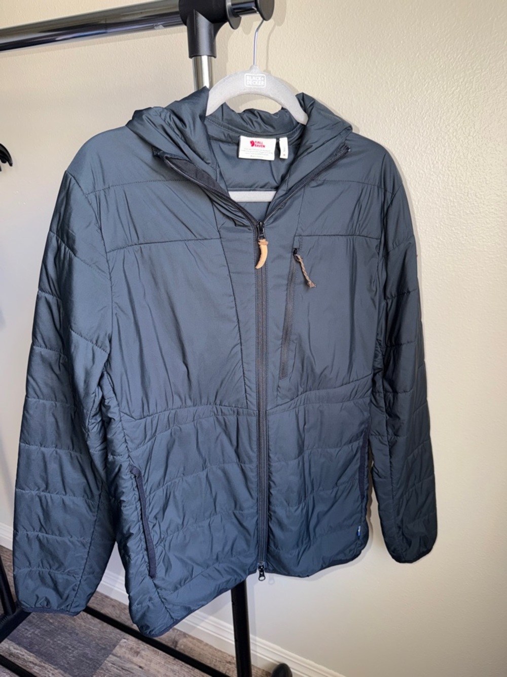 Men's Lightweight Hooded Fjall Raven Jacket